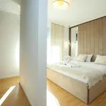 Lang - A House